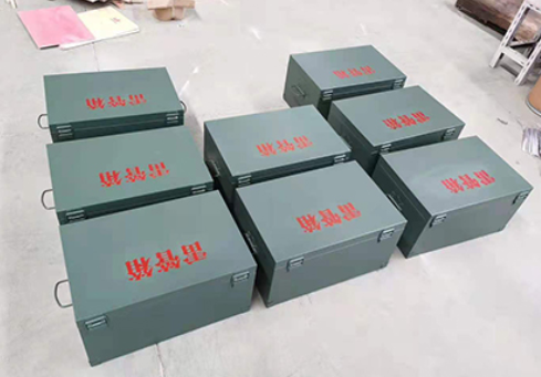 山南炸药箱和雷管箱一般是怎么存放的？